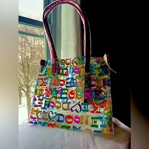 NWT Dooney and Bourke Doodle Medium Shopper Tote Bag - Clear